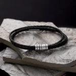 Unisex personalizuota apyrankė su brangių žmonių vardais / datomis